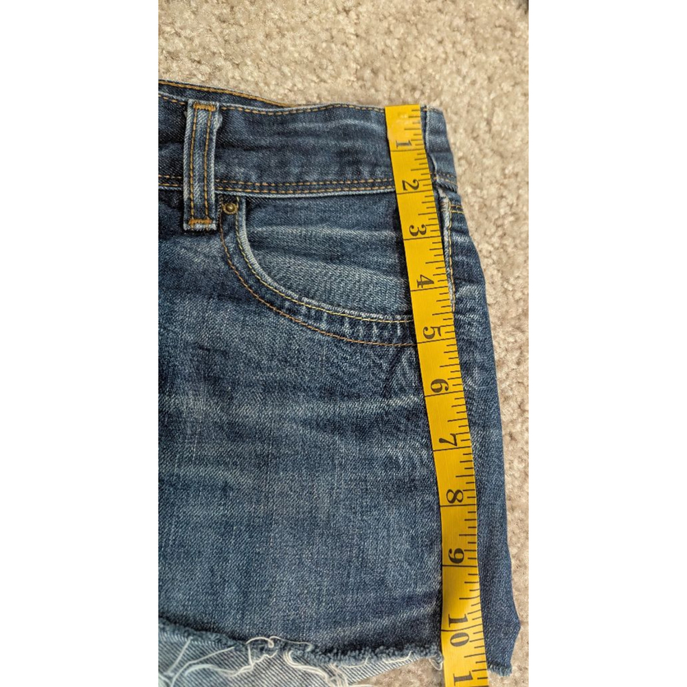 Women's Levi's 570 Denim Shorts S
Levi's 570 straight fit denim shorts - Picture 6 of 9